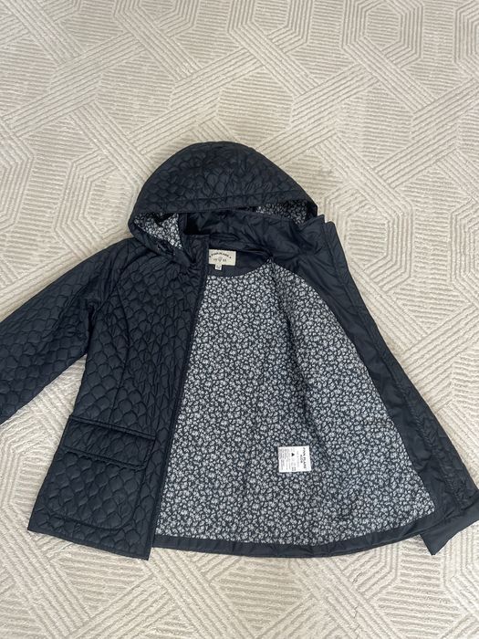 Продается куртка на девочку