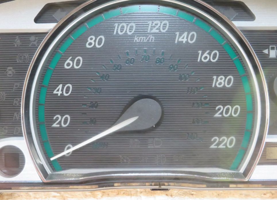 Toyota venza щиток панель приборов европеец