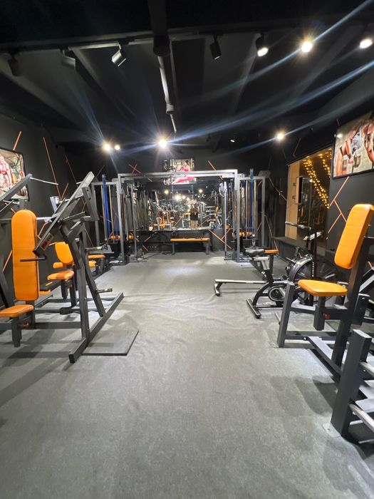 Тренажерный зал сотилади