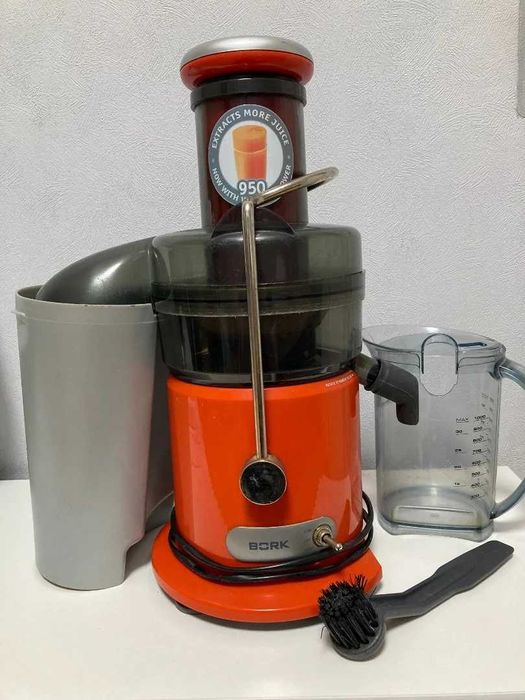 Соковыжималка Bork JU CUP 21095 OR