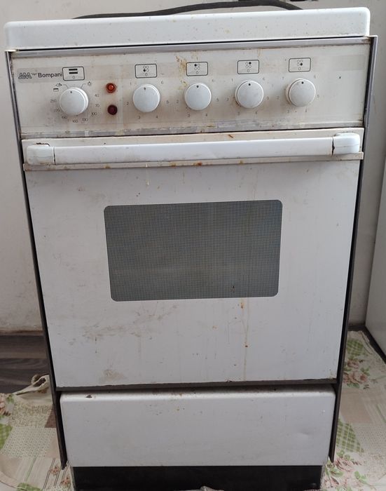 Продам электрическую плиту