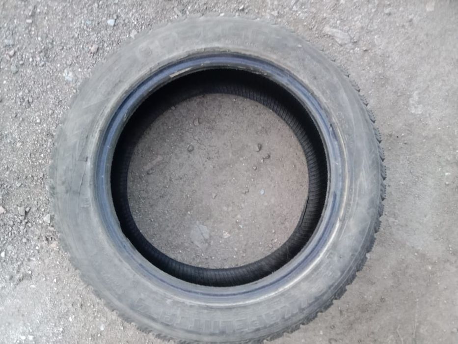 Зимние шины продам