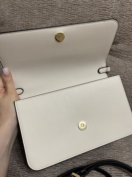 Сумка-клатч от бренда Kate Spade (США).