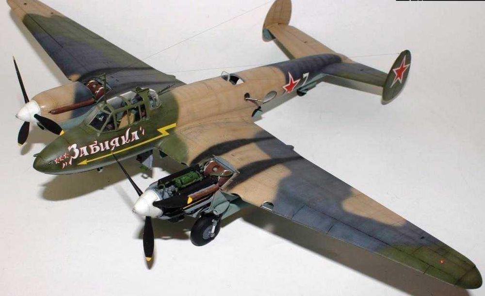 Сборная модель самолета Пе-2 (1/72 Звезда)