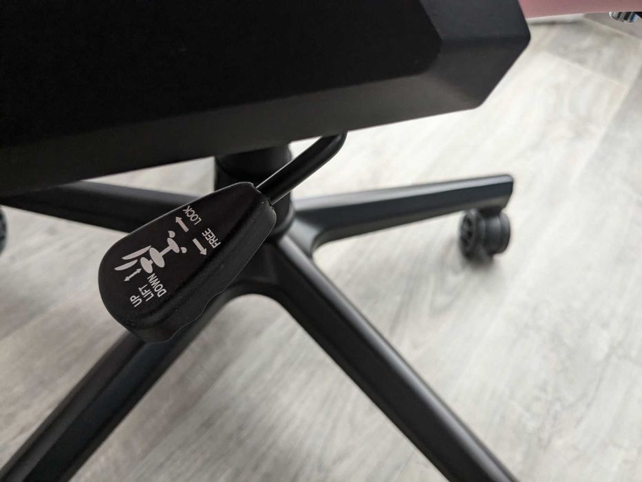 Игровое/компьютерное кресло