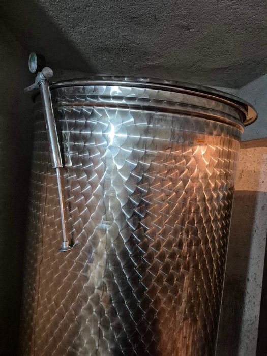 Неръждаеми съдове за вино