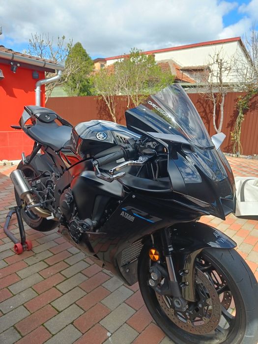 Vând Yamaha R1 an 2023