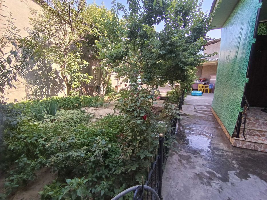 ДОМБРАБАД  ховли жой  4 сотих 5 котта хона фасад 20 метр