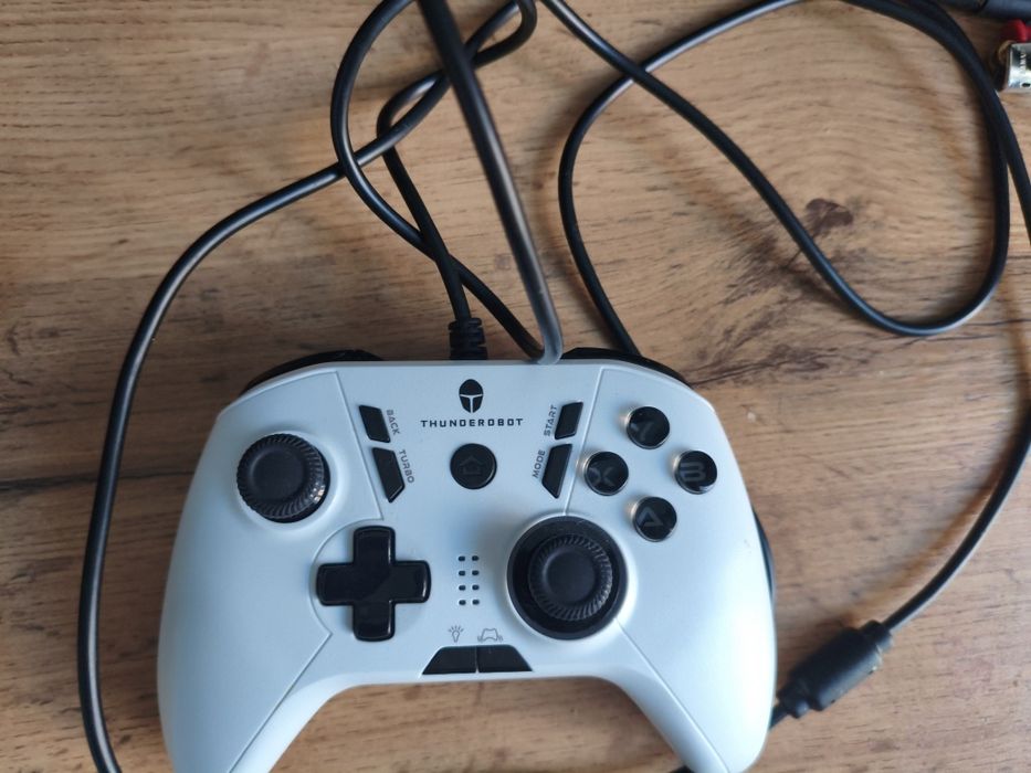 проводной геймпад