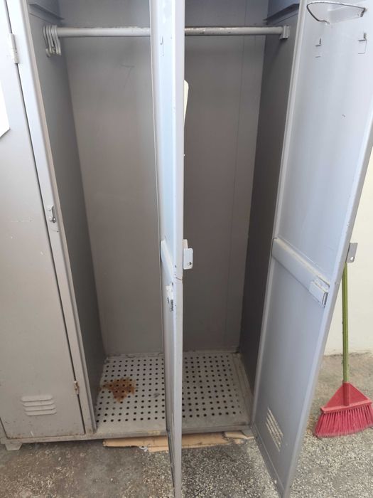 Метални гардеробчета