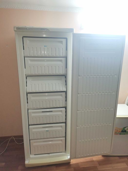 Продам Морозильную камеру