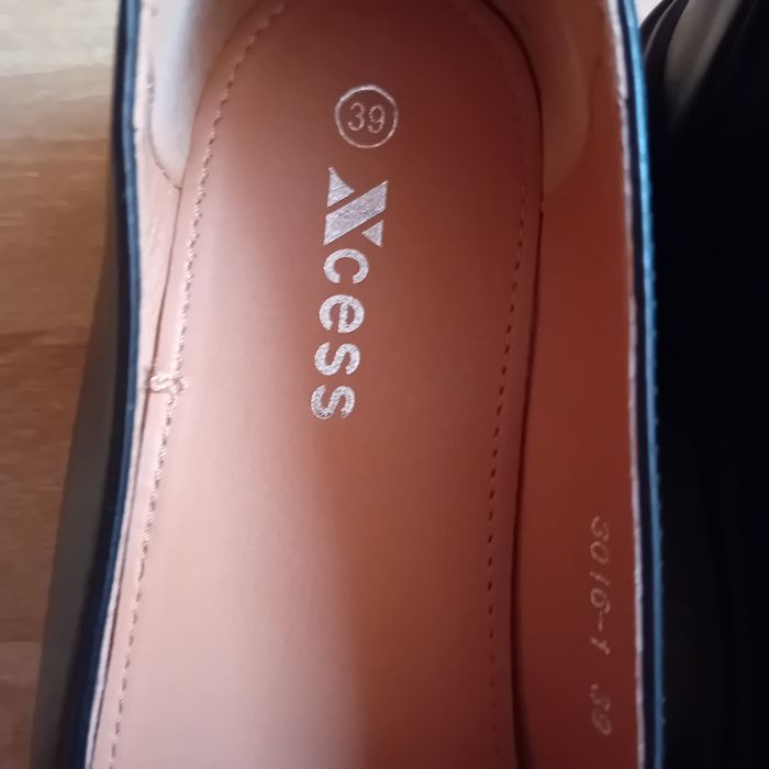 Лоуфъри, сникърси