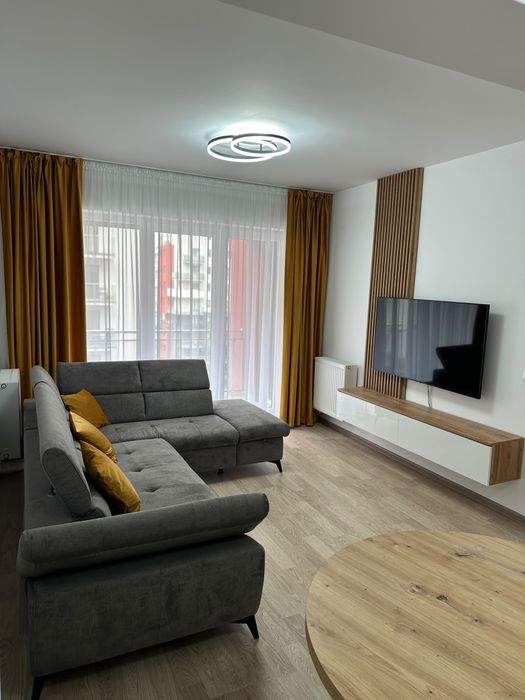 Proprietar inchiriez apartament zona Coresi