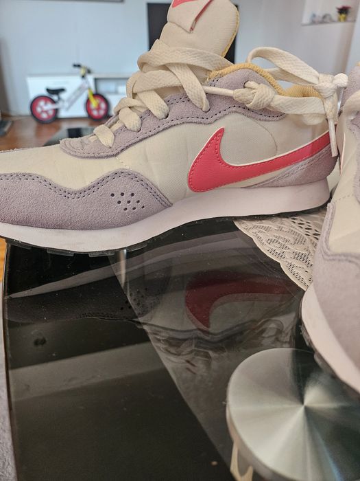 Дамски маратонки Nike