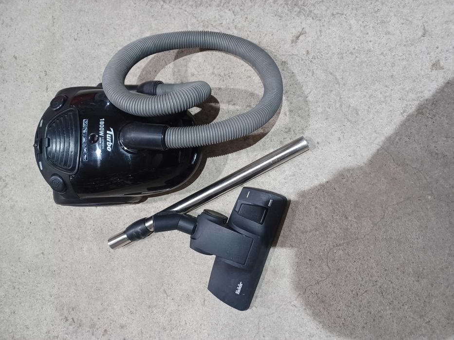 Мощна прахосмукачка LG 1800 вата