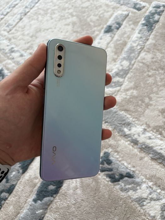 Продам телефоны на запчасти