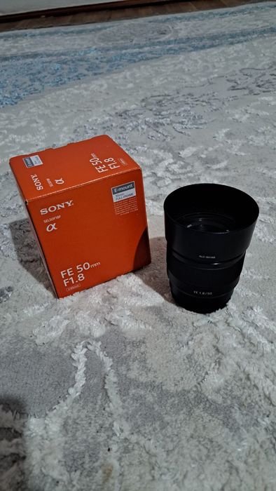 Объектив sony 1.8/50