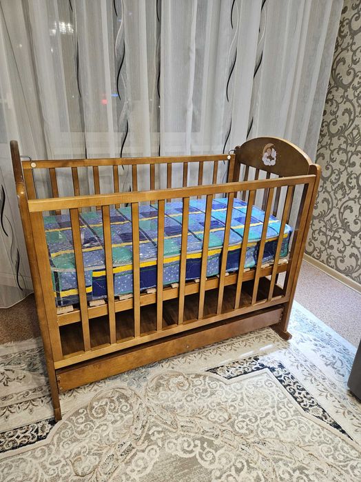 Продам детскую кроватку.