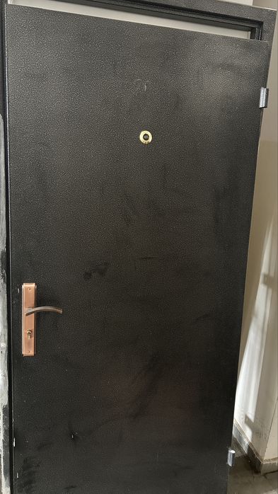 Сыртқы темір есік