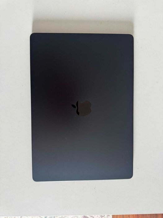 MacBook Air M3 15.3" (16 GB / 512 GB)