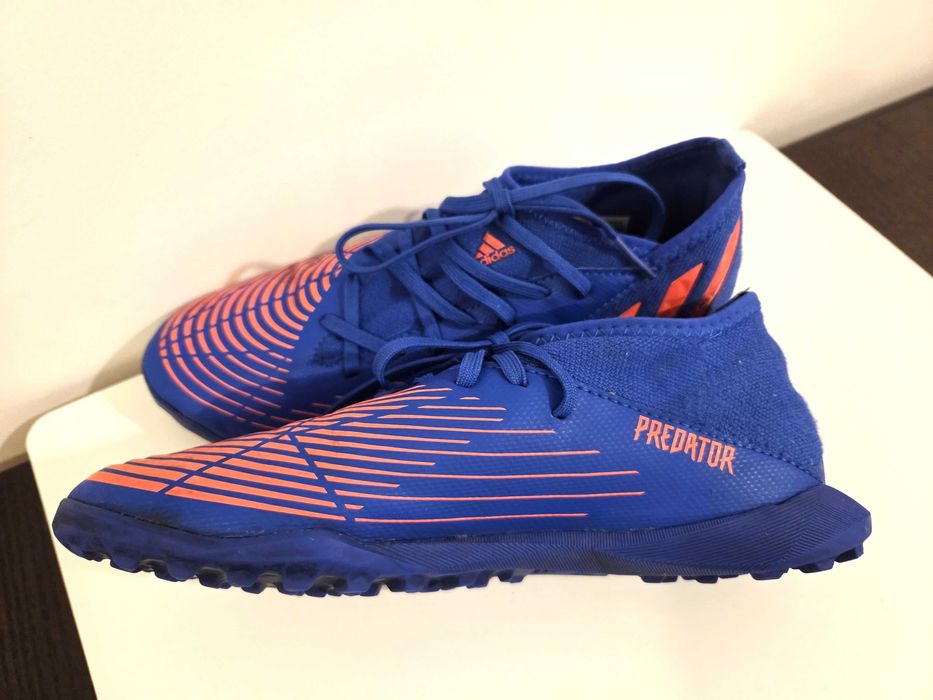 Încălțăminte fotbal sintetic Adidas, mărime 38 EU