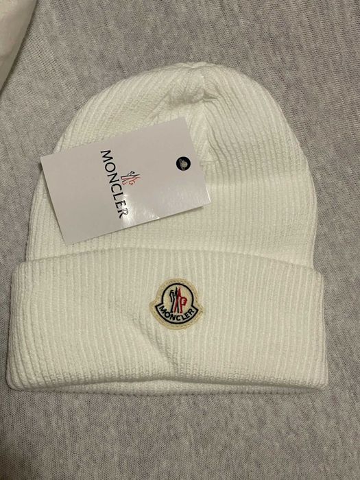 Vand caciula Möncle, neagra + alte culori, noi si nepurtate