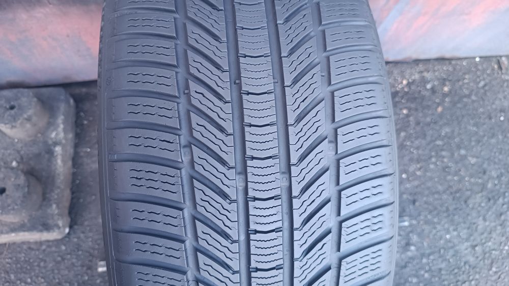 235/45/18 Continental Дот 3023