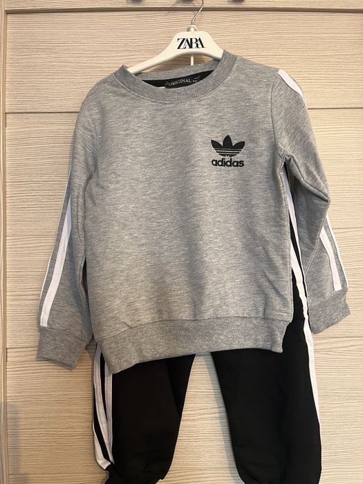 Продам детские костюмы