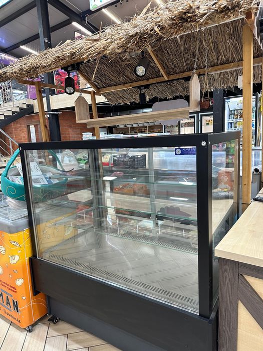 Холодильная витрина