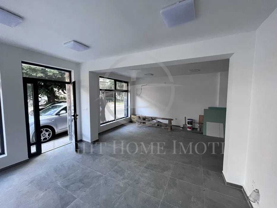 Продава се Магазин в Пловдив, Кършияка - 86 кв.м за 1661 €/кв.м - Снимка #2