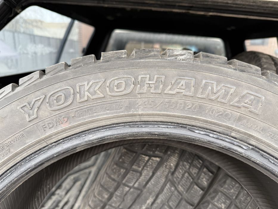 Продам шины 4 шт. Yokohama. 50000
