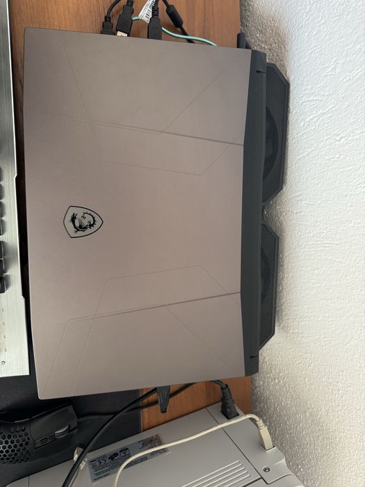 Геймърски лаптоп MSI GL 76