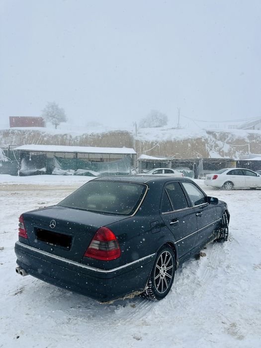 Мерседес 202  автомат