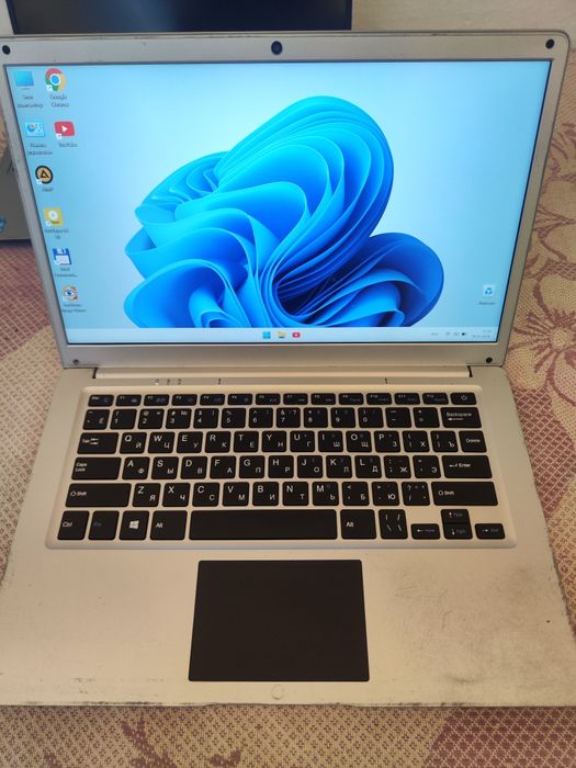 Noutbuk celeron j3455 8/128gb