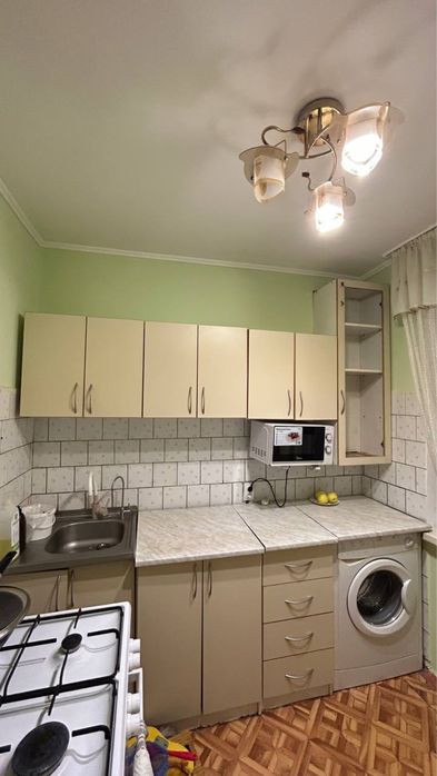 Продам кухонный гарнитур б/у