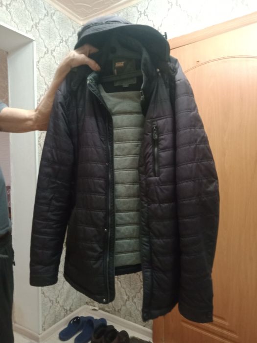 Куртка б у в нормальном состоянии