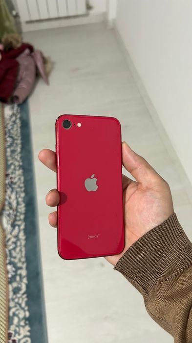 Айфон се красный