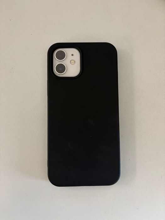 продам iPhone 12 Б/У