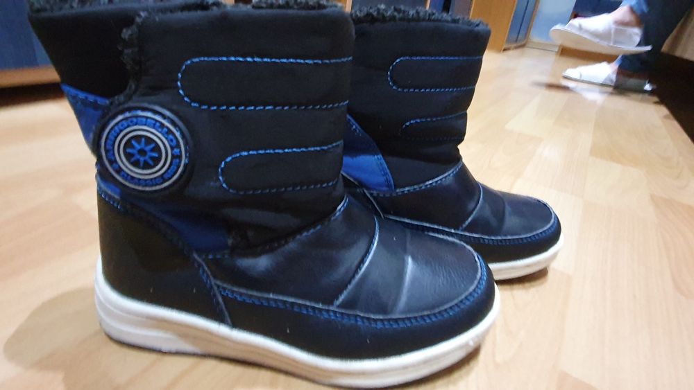 Ghetute baietei marimea 29