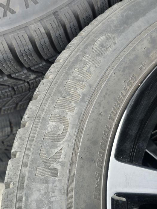 4 Броя 225/60/17 Kumho 2x8mm 2x6mm