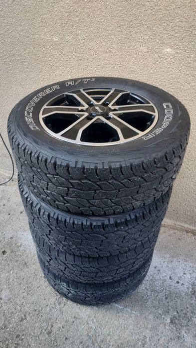 Vând jante originale Toyota Hilux265/65/17 și 265/60/18