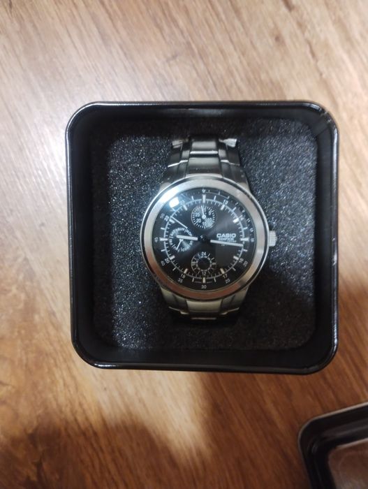 Нови часовници Casio Edifice