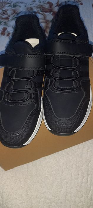 Кроссовки 35 размер