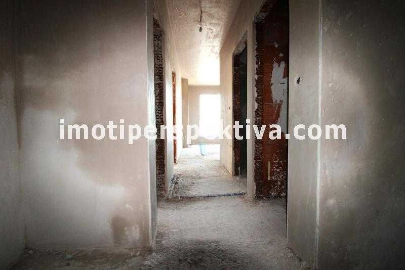 реф.5538 Среден етаж, до I-во РПУ, нова сграда