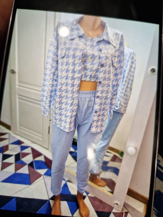 Продам одежды не носили