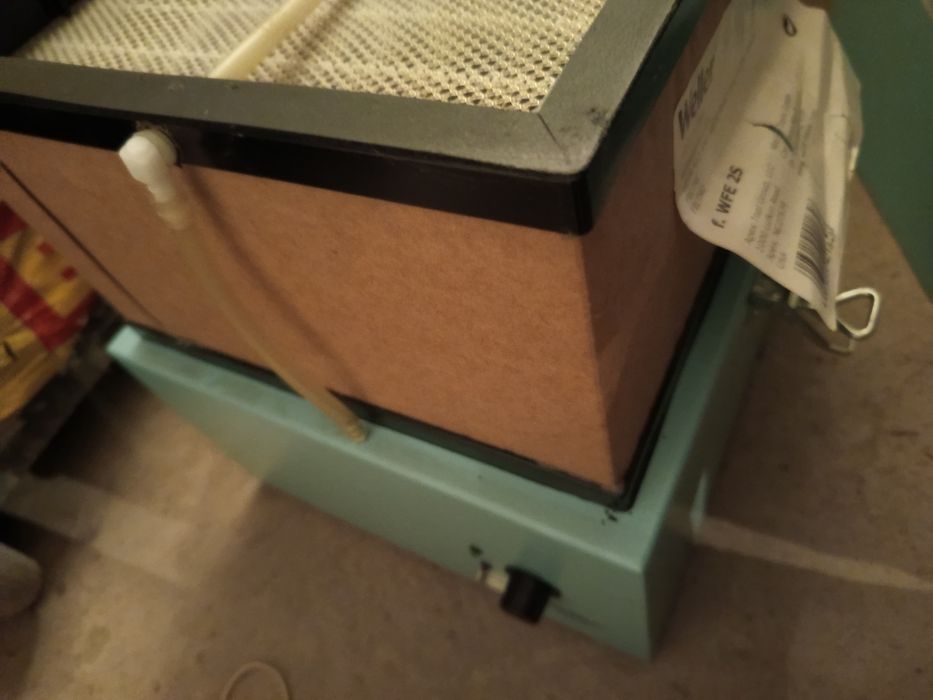 Пречиствател на въздух при запояване на техника  Професионален