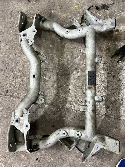 Балка подвески Mercedes Benz E W212 M272