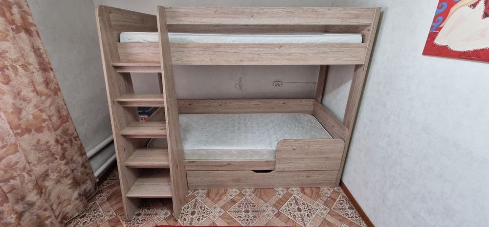 Двухъярусная кроватка