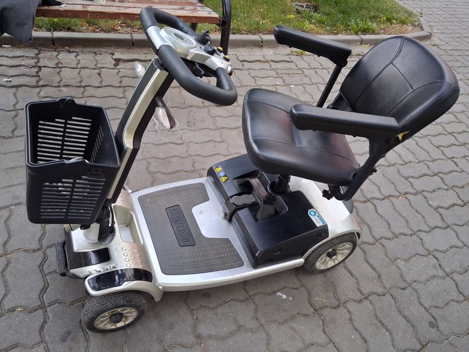 Căruț electric pentru persoane cu dizabilitati
