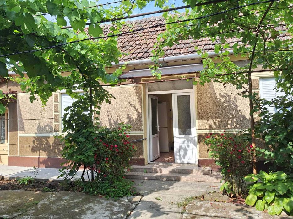 Casa de vânzare in localitatea Șimand, județ Arad